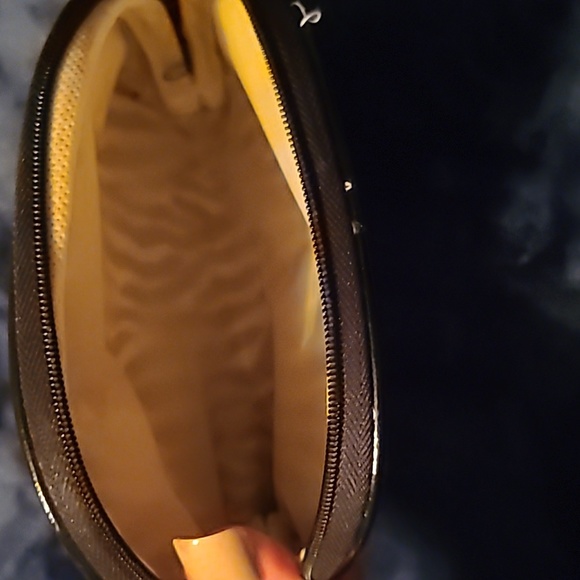 Zebra patterned small make up travel bag - Picture 3 of 3